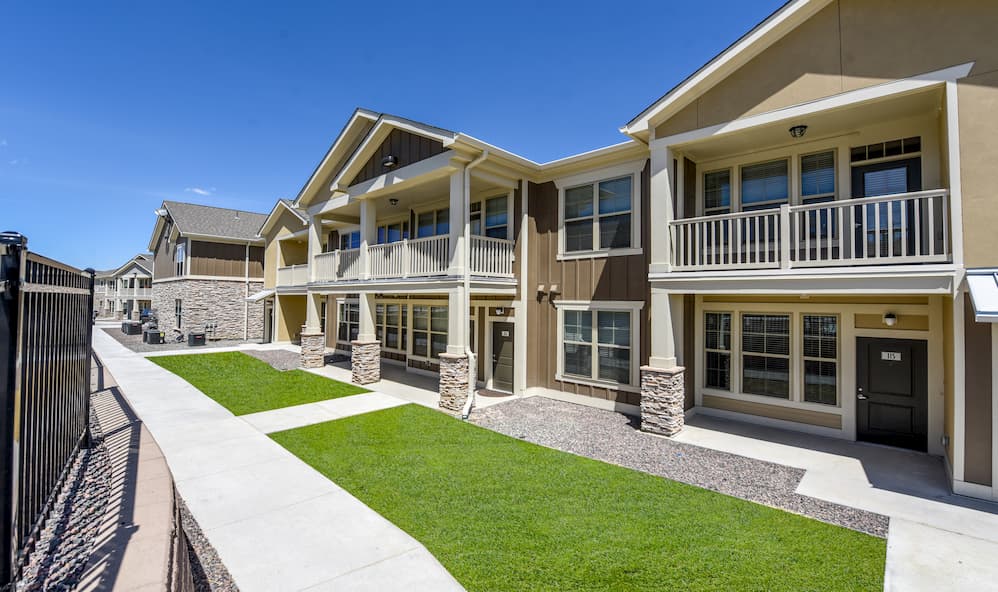 South Aurora, CO Apartments in Saddle Rock | Springs at Eagle Bend